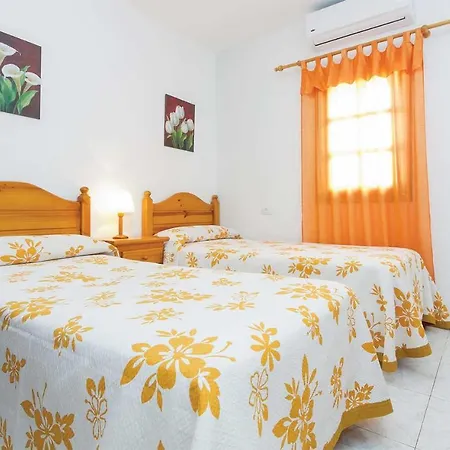 Amazing In Puerto Del Carmen With Wifi, Swimming Pool And 2 Bedrooms 別荘 プエルト・デル・カルメン